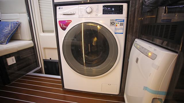 3V0A6685.jpg