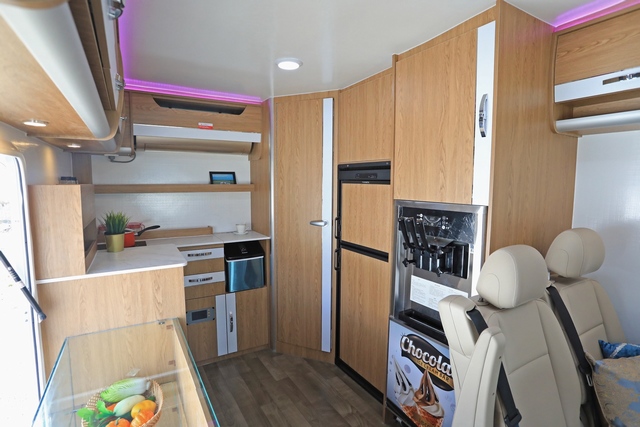 3V0A2106.JPG