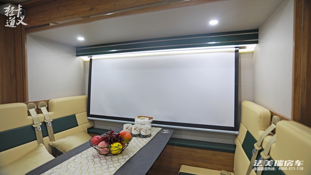 3V0A6484.jpg
